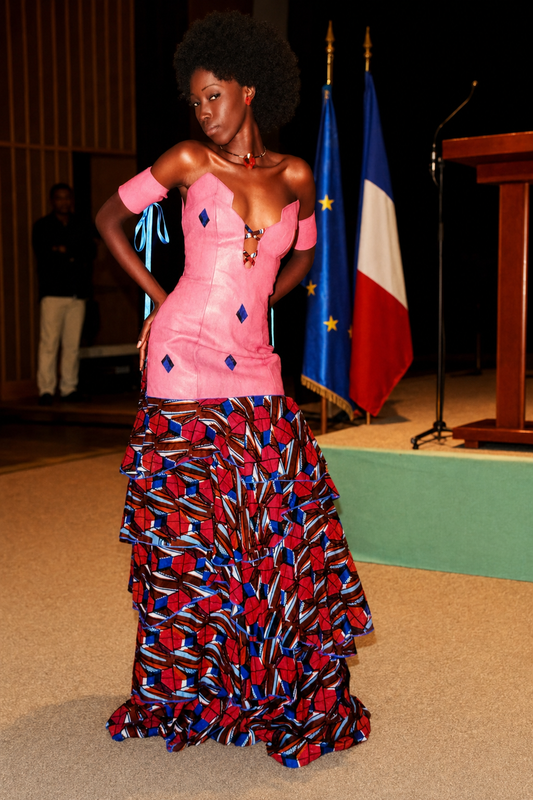 Robe cuir et volants