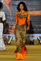 Robe en soie et ceinture orange